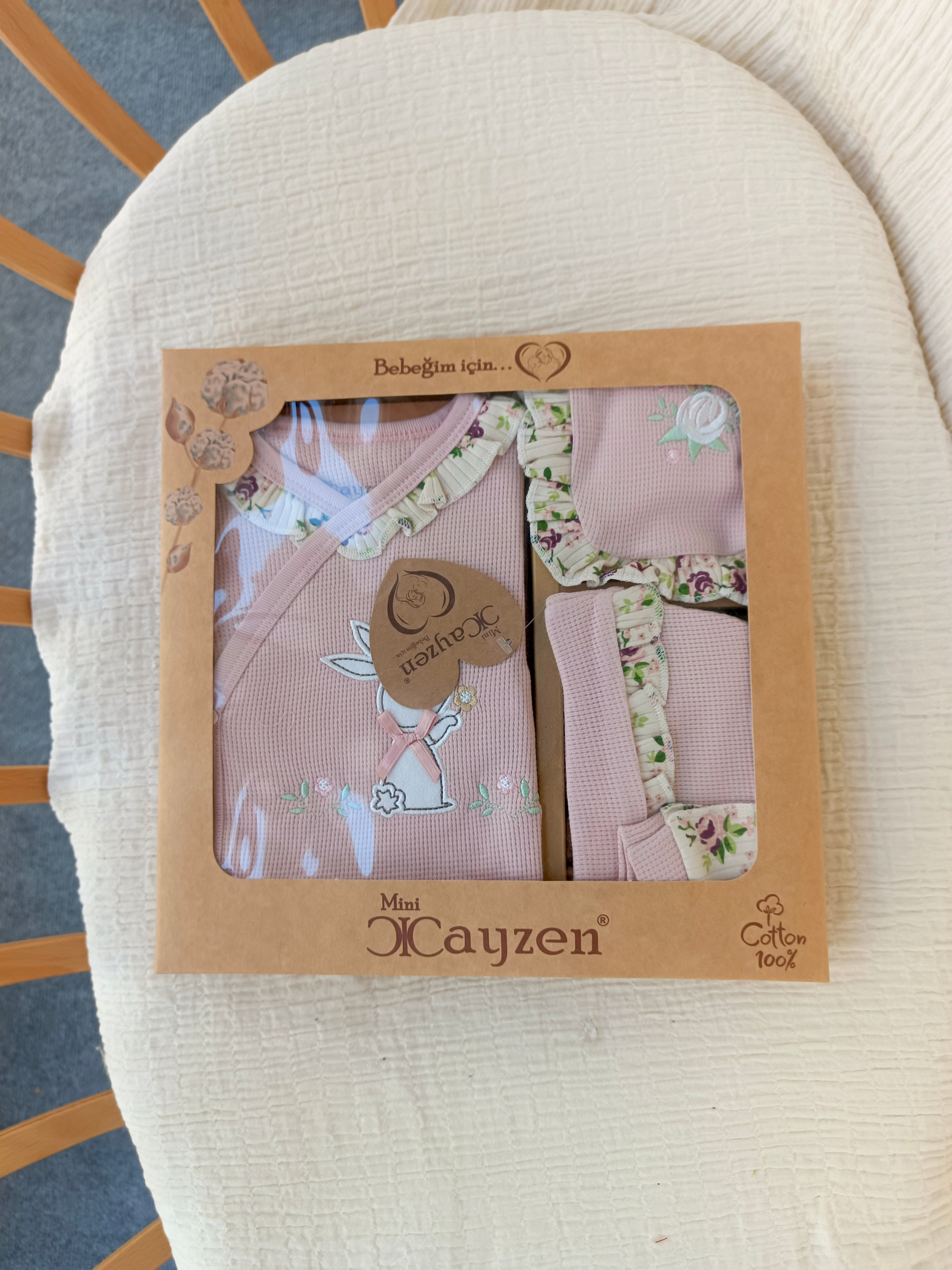 Çiçekli Tavşan Kutulu 5'li Yenidoğan Hastane Çıkışı Seti Pembe