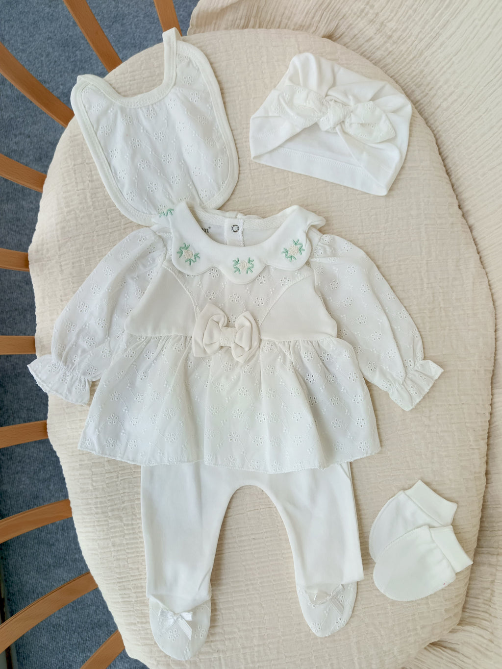 Bloom Çiçekli 5'li Hastane Çıkışı Seti Beyaz