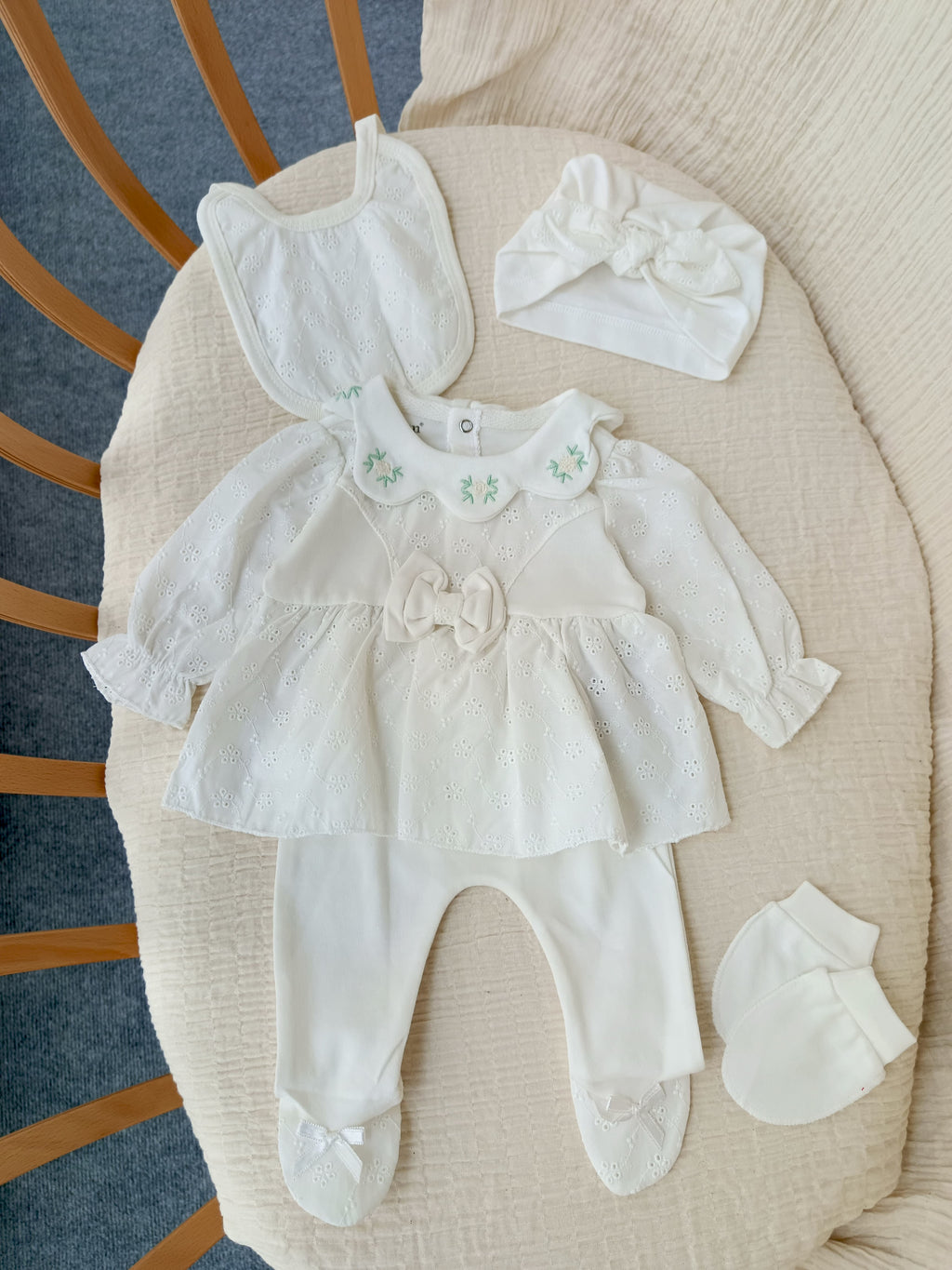 Bloom Çiçekli 5'li Hastane Çıkışı Seti Beyaz